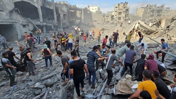 تحرك شاحنات قافلة المساعدات الإنسانية الـ109 من مصر تمهيدا لدخولها غزة - الفجر سبورت
