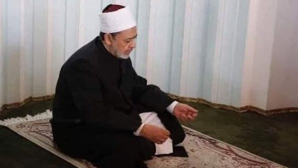 الإمام الأكبر الدكتور أحمد الطيب .. مسيرة علمية ودعوية وإنسانية عالمية - الفجر سبورت