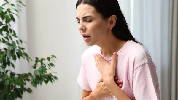 ما هي علامات ضيق التنفس.. وكيف يمكن التعامل معه وعلاجه؟ - الفجر سبورت