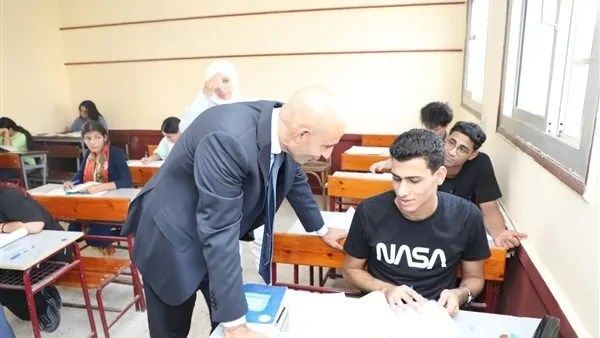 "هيسقطوا".. آلية عقاب الغشاشين ومثيري الشغب في امتحانات نصف العام 2026 بالمدارس - الفجر سبورت