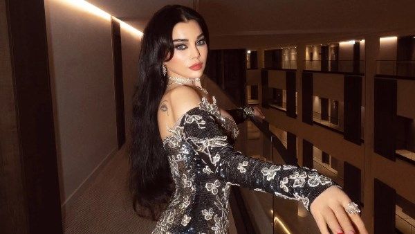 هيفاء وهبي تلفت الأنظار بإطلالة جريئة من حفل لبنان.. شاهد - الفجر سبورت