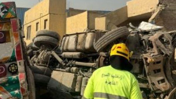 بعد مصرع شخص وإصابة 4 وتدمير 7 سيارات.. معاينة حادث شق التعبان تكشف تفاصيل مثيرة - الفجر سبورت