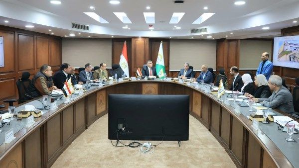 محافظة الجيزة تشن حملات مكبرة لرفع الإشغالات والتعديات من الطرق العامة والشوارع - الفجر سبورت