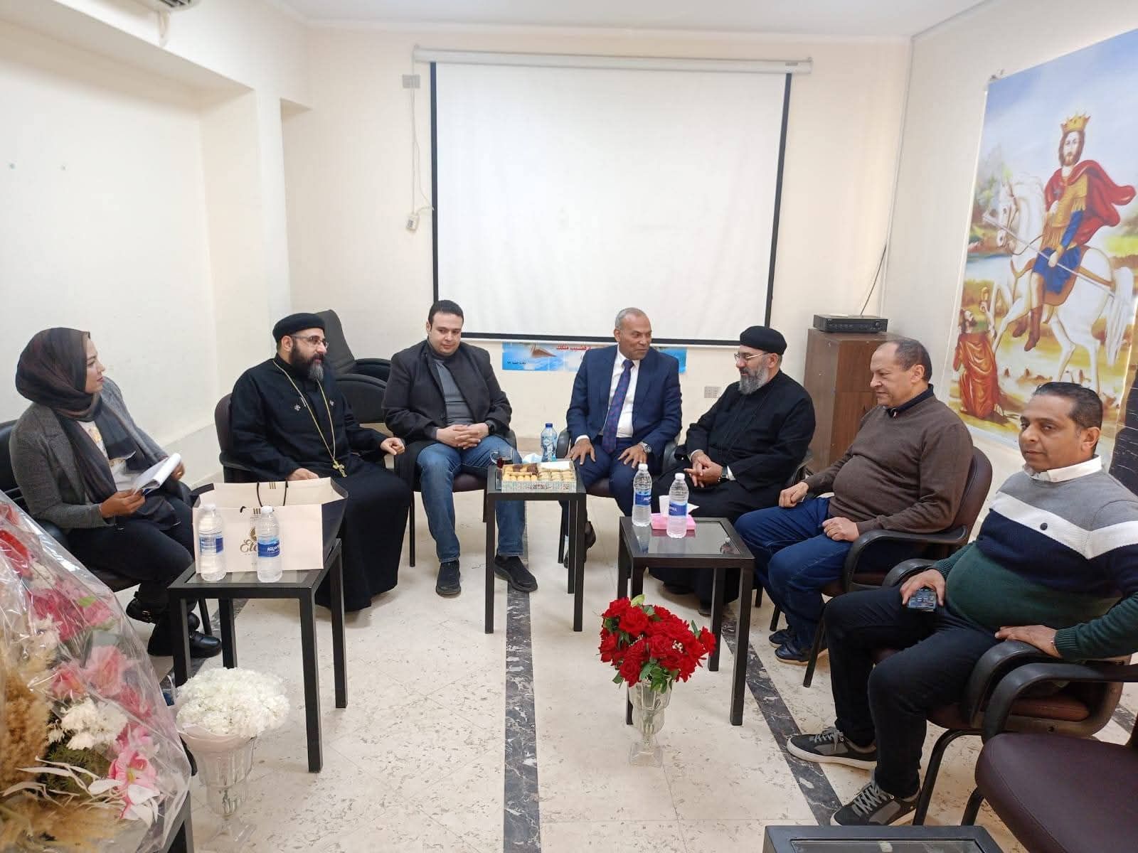 رئيس الشروق يزور كنائس المدينة لتقديم التهنئة بعيد الميلاد المجيد.. صور - الفجر سبورت