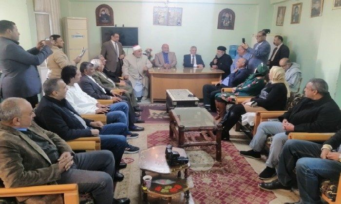توافد أهالى أبوحماد بالشرقية لتهنئة الأقباط بعيد الميلاد المجيد - الفجر سبورت