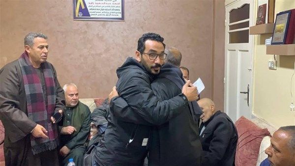 جلسة صلح عرفية تسدل الستار على واقعة اصطحاب طـ.فل قسرا من والده في كفر الشيخ.. تفاصيل - الفجر سبورت