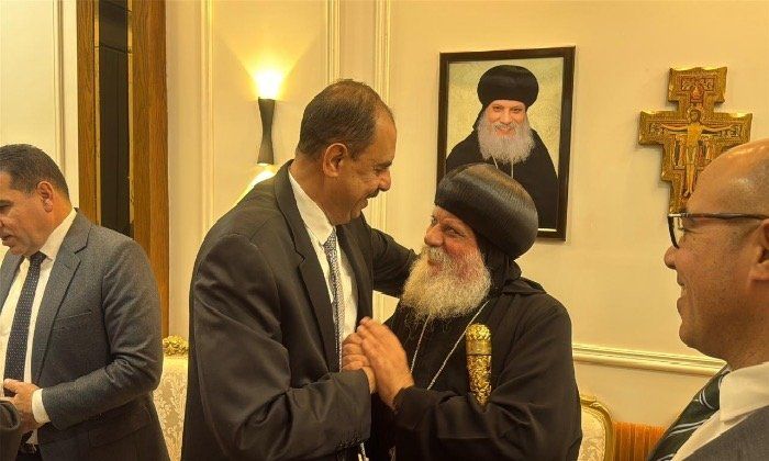 محافظ سوهاج يزور مطرانيات البلينا وجرجا للتهنئة بعيد الميلاد المجيد - الفجر سبورت