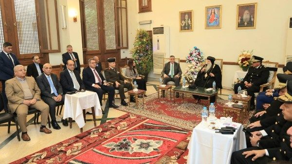محافظ الجيزة يزور مطرانية أكتوبر وأوسيم للتهنئة بعيد الميلاد - الفجر سبورت