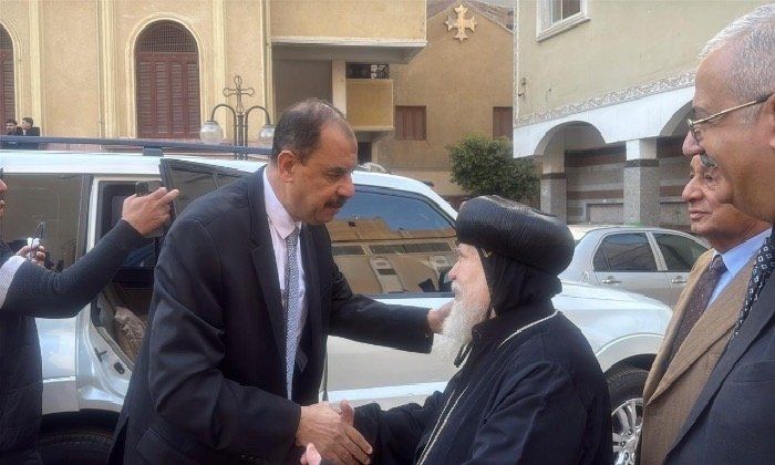 محافظ سوهاج يزور المطرانيات لتقديم التهنئة للأخوة الأقباط بمناسبة عيد الميلاد المجيد - الفجر سبورت