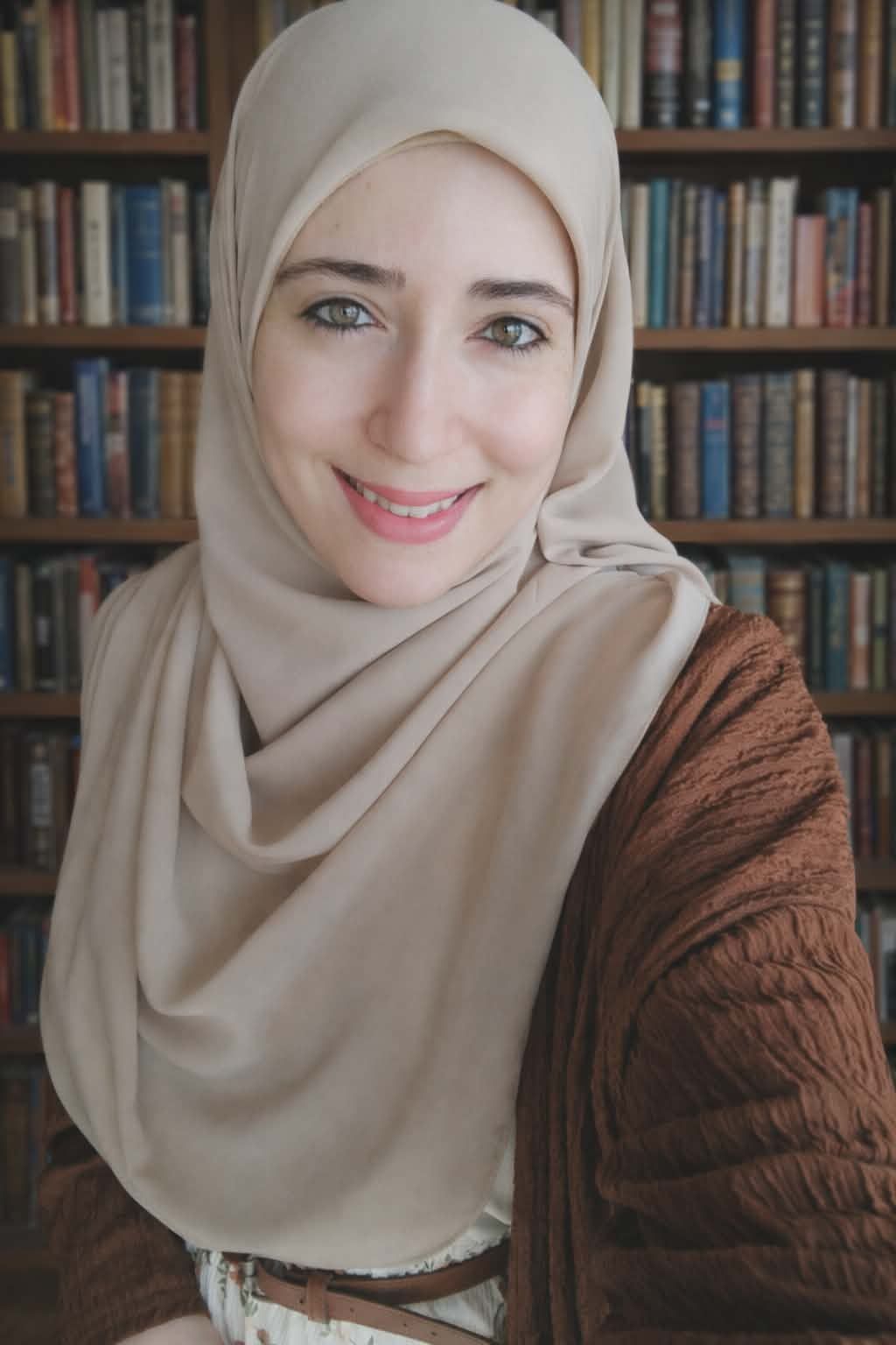 يارا رضوان: الكتابة فى أدب الجريمة تشبه العملية الجراحية - الفجر سبورت