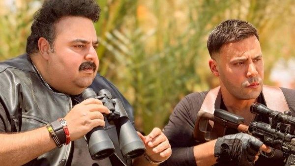 محمد إمام يعلن عن انتهاء تصوير فيلم صقر وكناريا من بطولة الفنان شيكو - الفجر سبورت