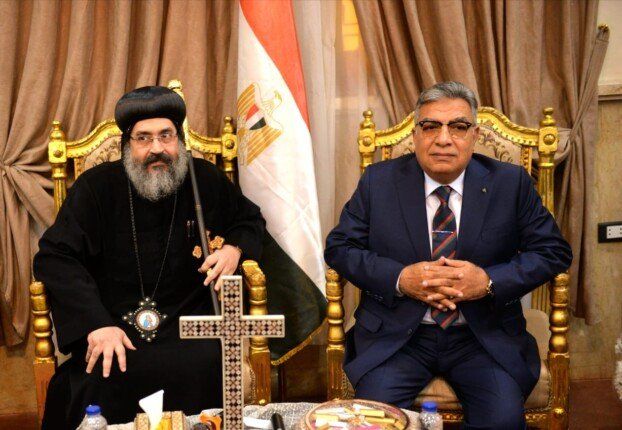 محافظ الدقهلية يقدّم التهنئة بعيد الميلاد للأخوة المسيحيين بكنيسة السيدة العذراء والملاك ميخائيل بالمنصورة - الفجر سبورت
