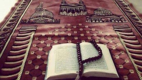 فتاوى وأحكام..هل يجوز الحلف بالطلاق؟..ما حكم تقاضي المال مقابل الرقية بالقرآن؟..ما آخر وقت لصلاة العشاء؟..هل الوضوء قبل النوم واجب؟ - الفجر سبورت
