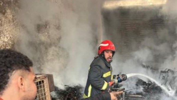 السيطرة على حريق محدود داخل شركة طباعة في أبو رواش بالجيزة - الفجر سبورت