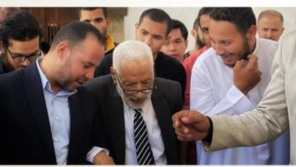 رئيس جامعة الأزهر يهنئ الدكتور محمد أبو موسى بفوزه بجائزة الملك فيصل - الفجر سبورت