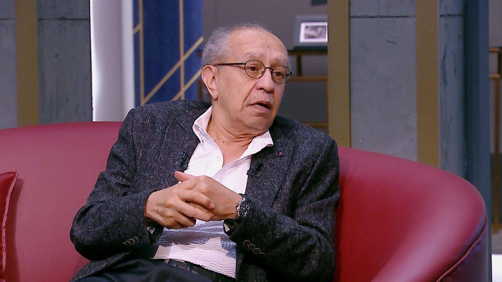 عصام السيد يكشف أسرار مسيرته وعشقه للمسرح القومي في "واحد من الناس" - الفجر سبورت