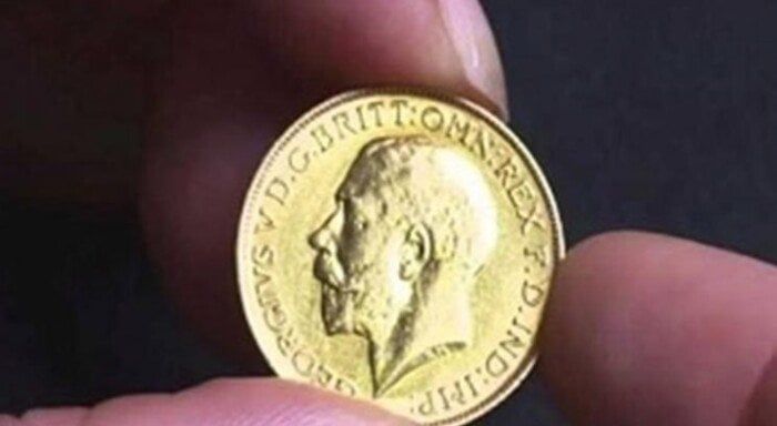 الـ 8 جرامات بكام؟.. سعر الجنيه الذهب اليوم الخميس 8 يناير 2026 - الفجر سبورت