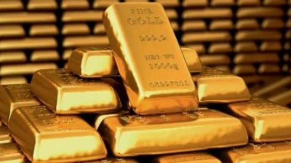 الذهب يتراجع في آسيا مع صعود الدولار وترقب بيانات الوظائف الأمريكية - الفجر سبورت