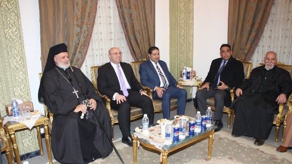 الأنبا توماس يستقبل محافظ بني سويف للتهنئة بعيد الميلاد المجيد - الفجر سبورت