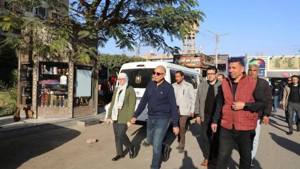 محافظ المنيا يتفقد عدة ميادين لتطويرها للحفاظ على الهوية البصرية - الفجر سبورت