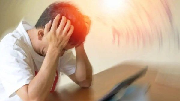 تحذير| مرضى الصداع النصفي أكثر عرضة للإصابة بمرض مميت.. تفاصيل - الفجر سبورت