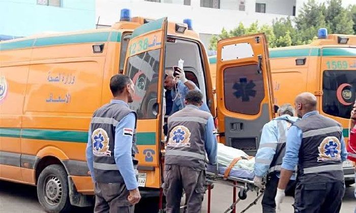 جميعهم عمال المحاجر.. مصرع وإصابة 20 شخص إثر حادث تصادم سيارتين نقل بصحراوي المنيا - الفجر سبورت