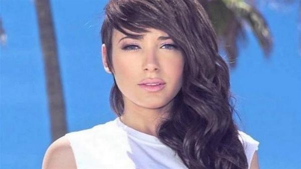 ساندي : سعيدة بردود الفعل على ألبومي الجديد .. خاص - الفجر سبورت
