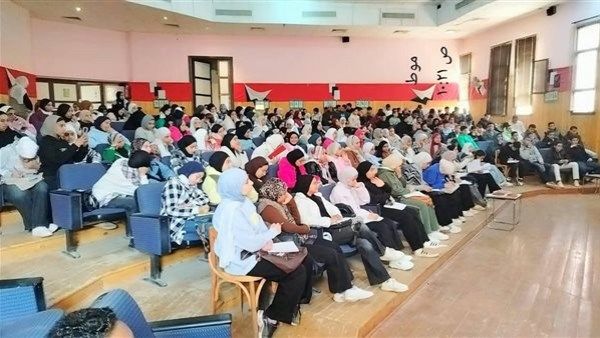 تعليم الوادي الجديد تنفذ مراجعات نهائية لطلاب الشهادة الإعدادية - الفجر سبورت