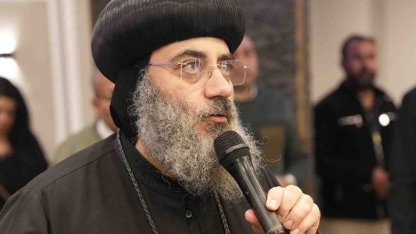 الأنبا فيلوباتير يلتقي خدام أسرة القديسة أغاثا لخدمة مرضى الأورام بأبوقرقاص - الفجر سبورت