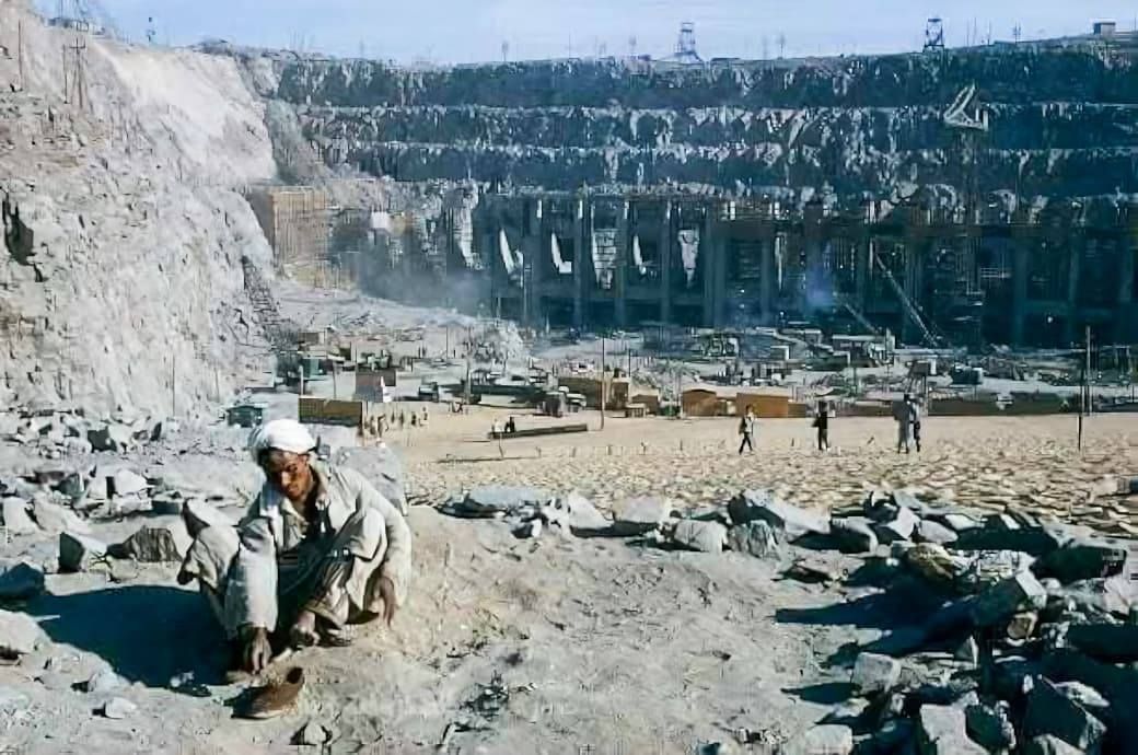 حصن الأمان للمصريين.. 66 عامًا على وضع حجر الأساس لـ السد العالي - الفجر سبورت