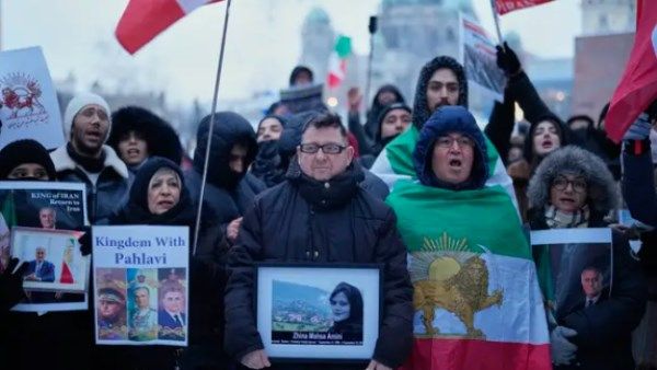 بيان فرنسي بريطاني ألماني: ندين بقوة مقـ تل متظاهرين في إيران - الفجر سبورت