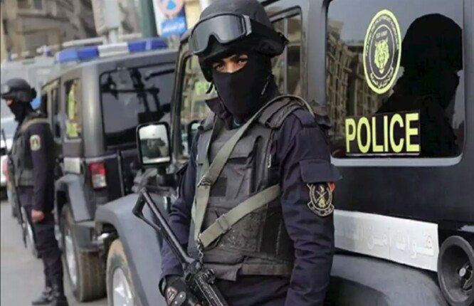 «أمن الفيوم» يفك لغز مقتل مسنة خنقًا داخل شقتها بسنورس ويضبط المتهمتين - الفجر سبورت