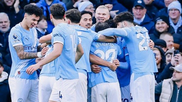 مانشيستر سيتي يعلن ضم الغاني سيمينيو - الفجر سبورت
