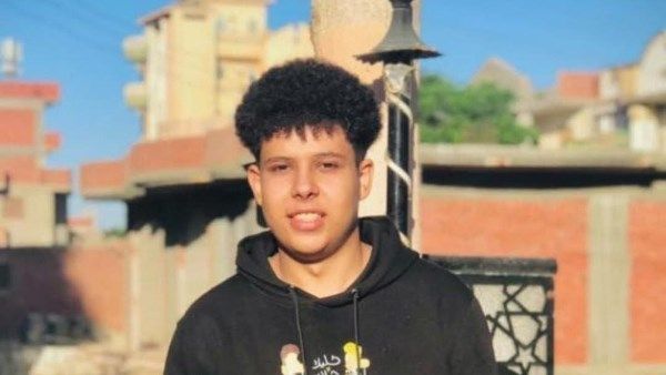 عاوز حق ابني اللي يرضي ربنا.. والد محمد ضحية صديقه في بنها يكشف تفاصيل جريمة الغدر - الفجر سبورت