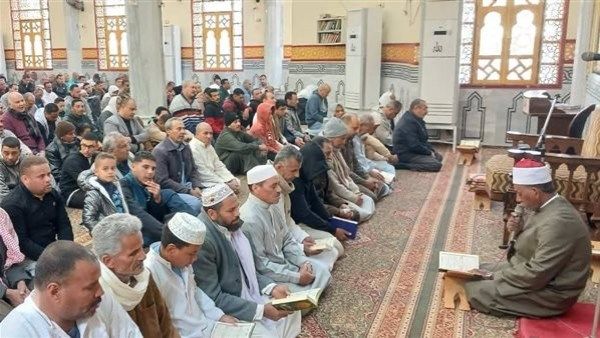 بمشاركة مئات المواطنين .. انعقاد مقارئ الجمهور بمساجد الوادي الجديد - الفجر سبورت