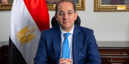 وزير
      المالية
      في
      مئوية
      روزاليوسف:
      الإعلام
      الوطني
      شريك
      في
      بناء
      الوعي
      ونهضة
      الوطن - الفجر سبورت