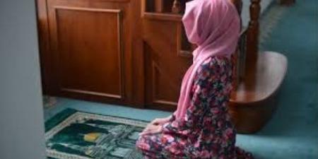 4 أمور تجعلك تنتظم في صلاة الفجر وتنال 20 فضيلة تسعد حياتك - الفجر سبورت