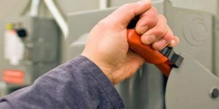 اليوم.. فصل الكهرباء عن 13 قرية ومنطقة في كفر الشيخ - الفجر سبورت