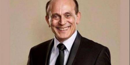 «أغلق عينيك أحيانا لتبصر أكثر».. محمد صبحي يثير تفاعل الجمهور - الفجر سبورت