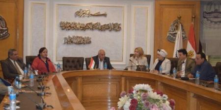 تعاون جديد بين غرفة القاهرة والطب البيطري وسلامة الغذاء لتطوير قطاع الدواجن - الفجر سبورت