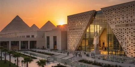 100 حافلة تجوب لندن للترويج للسياحة المصرية .. بوابة الفجر سبورت