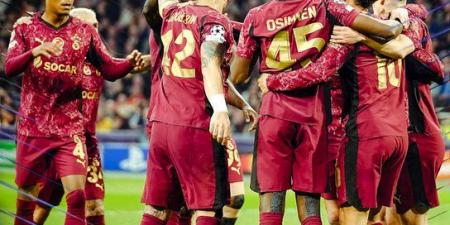 هاتريك أوسيمين يقود جلطة سراي لاكتساح أياكس بثلاثية في دوري أبطال أوروبا الفجر سبورت