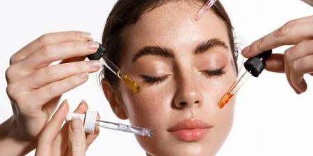 كيف تختارين السيروم المثالي لبشرتك مع تغير الفصول لتتألقي في كل موسم؟ - الفجر سبورت