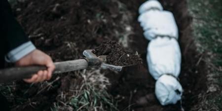 ما يجب فعله عند دفن الميت.. الإفتاء تحذر: هذا الفعل حرام شراعا - الفجر سبورت