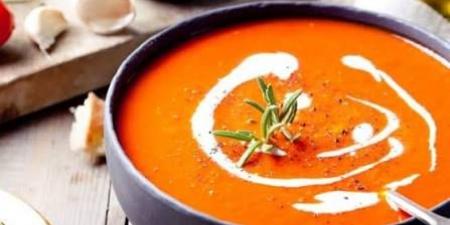 طريقة عمل شوربة الطماطم.. وصفة سهلة وسريعة بطعم غني - الفجر سبورت