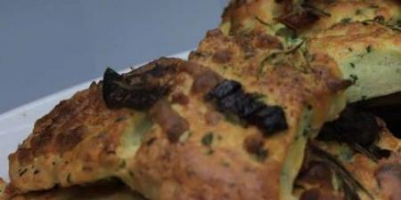 طريقة عمل مقبلات الجبنة والثوم .. بأسهل الخطوات - الفجر سبورت