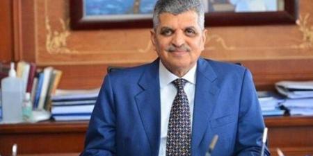 أسامة ربيع: عودة تدريجية للسفن العملاقة بقناة السويس وتحسُّن حركة الملاحة - الفجر سبورت