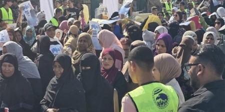 بالهتافات والأغاني.. مسيرة حاشدة في مرسى علم تأييدًا للمشاركة في انتخابات النواب - الفجر سبورت