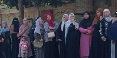 المرأة تتصدر المشهد في اليوم الثاني من انتخابات النواب بالجيزة .. بوابة الفجر سبورت