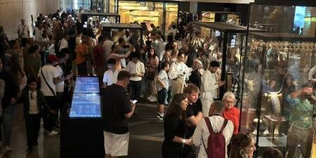 عمرو أديب: مبسوط ببهجة المصريين بالمتحف الكبير.. فيديو - الفجر سبورت